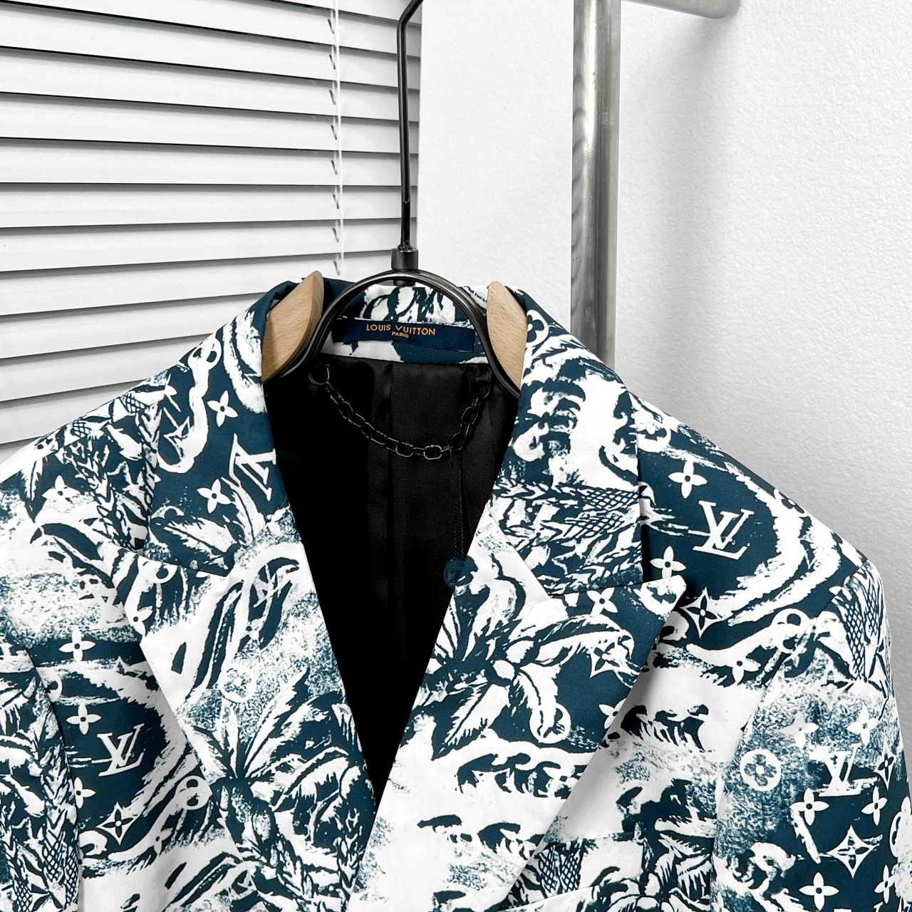 wg.luxury- 8V item:E-F000C1541
